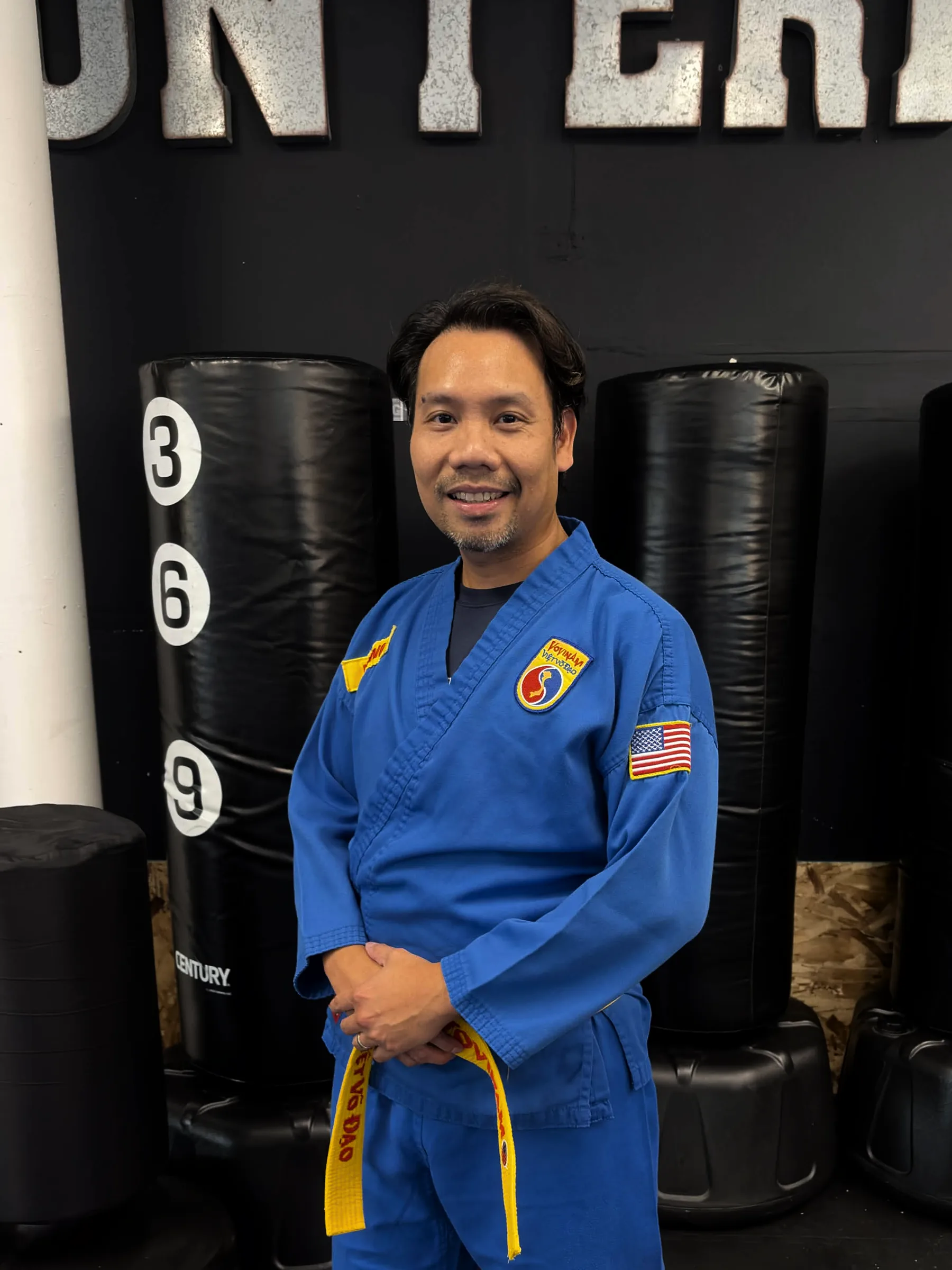 Thầy Hung (Instructor Hung)